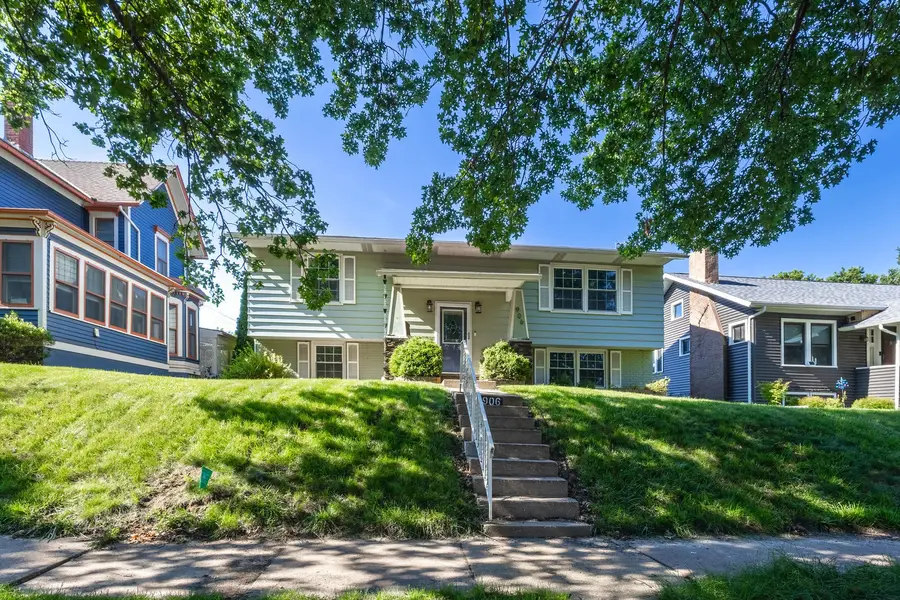906 E High Street, Davenport, IA 50803 - #2