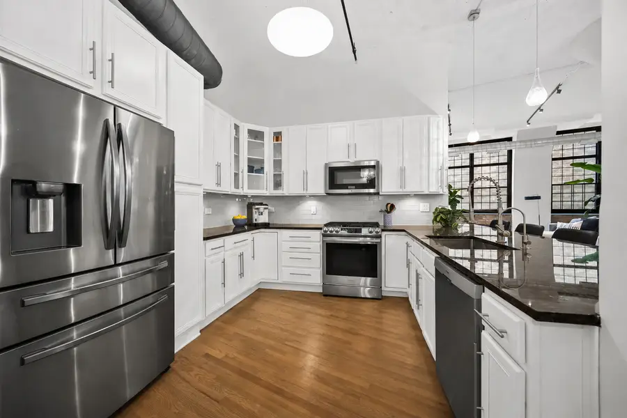 17 N Loomis Street #1J, Chicago, IL 60607 - #3