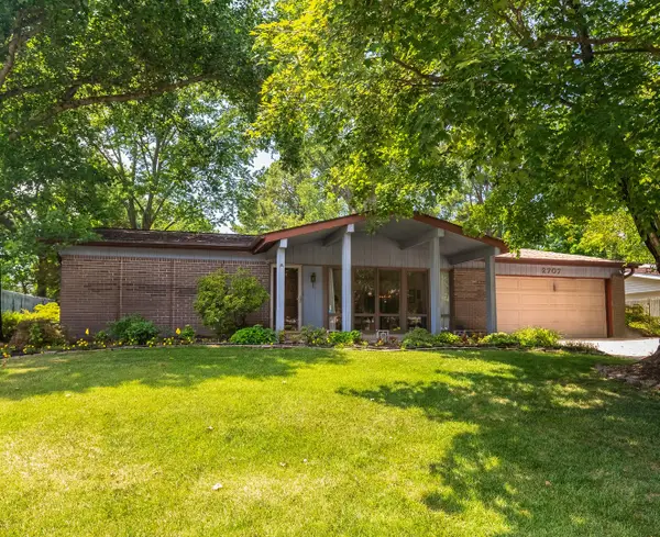 2707 W Sunset Drive, Carbondale, IL 62901