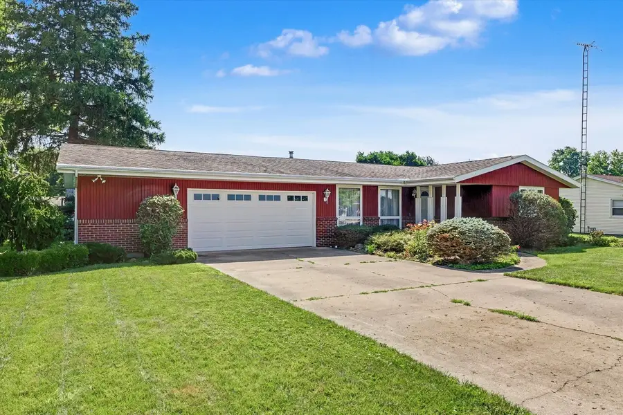 414 S Seymour Street, Oakwood, IL 61858 - #2
