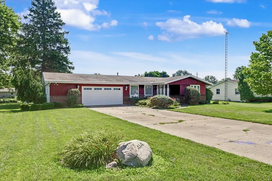 414 S Seymour Street, Oakwood, IL 61858 - #3
