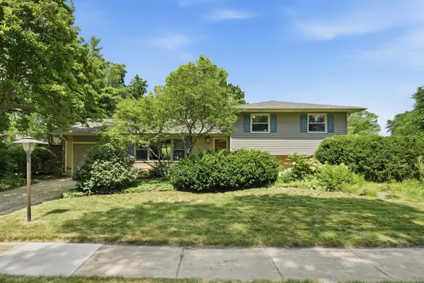 742 E Baldwin Road, Palatine, IL 60074