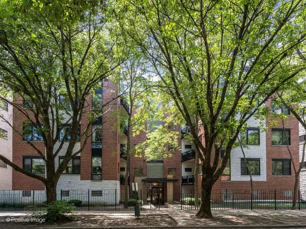 2317 W Wolfram Street #411, Chicago, IL 60618