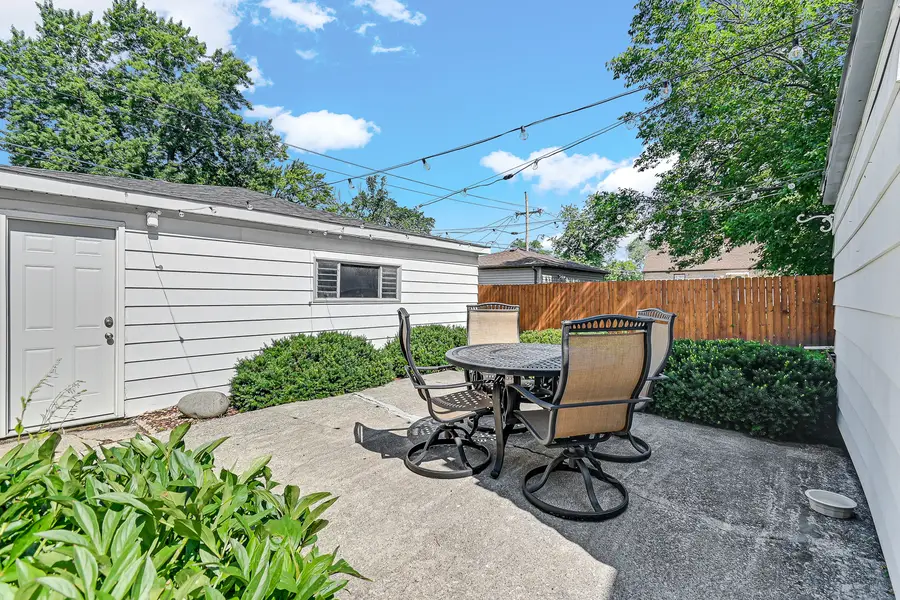 17646 State Line Avenue, Lansing, IL 60438 - #3