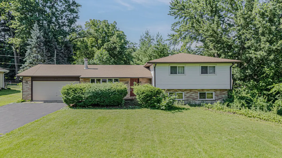 23313 W Hillcrest Drive, Lake Zurich, IL 60047 - #1
