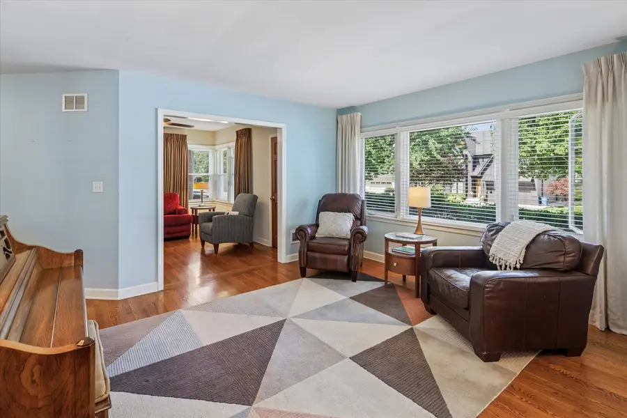 605 S Fern Avenue, Elmhurst, IL 60126 - #2