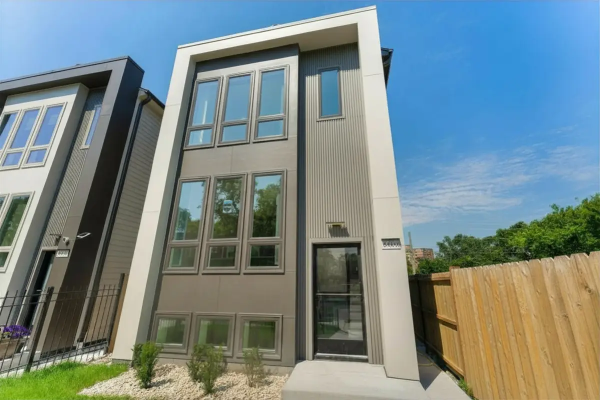 6402 S Vernon Avenue, Chicago, IL 60637 - #1