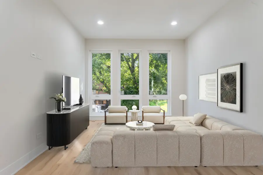 6402 S Vernon Avenue, Chicago, IL 60637 - #2