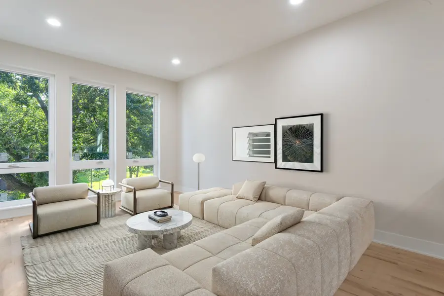 6402 S Vernon Avenue, Chicago, IL 60637 - #3