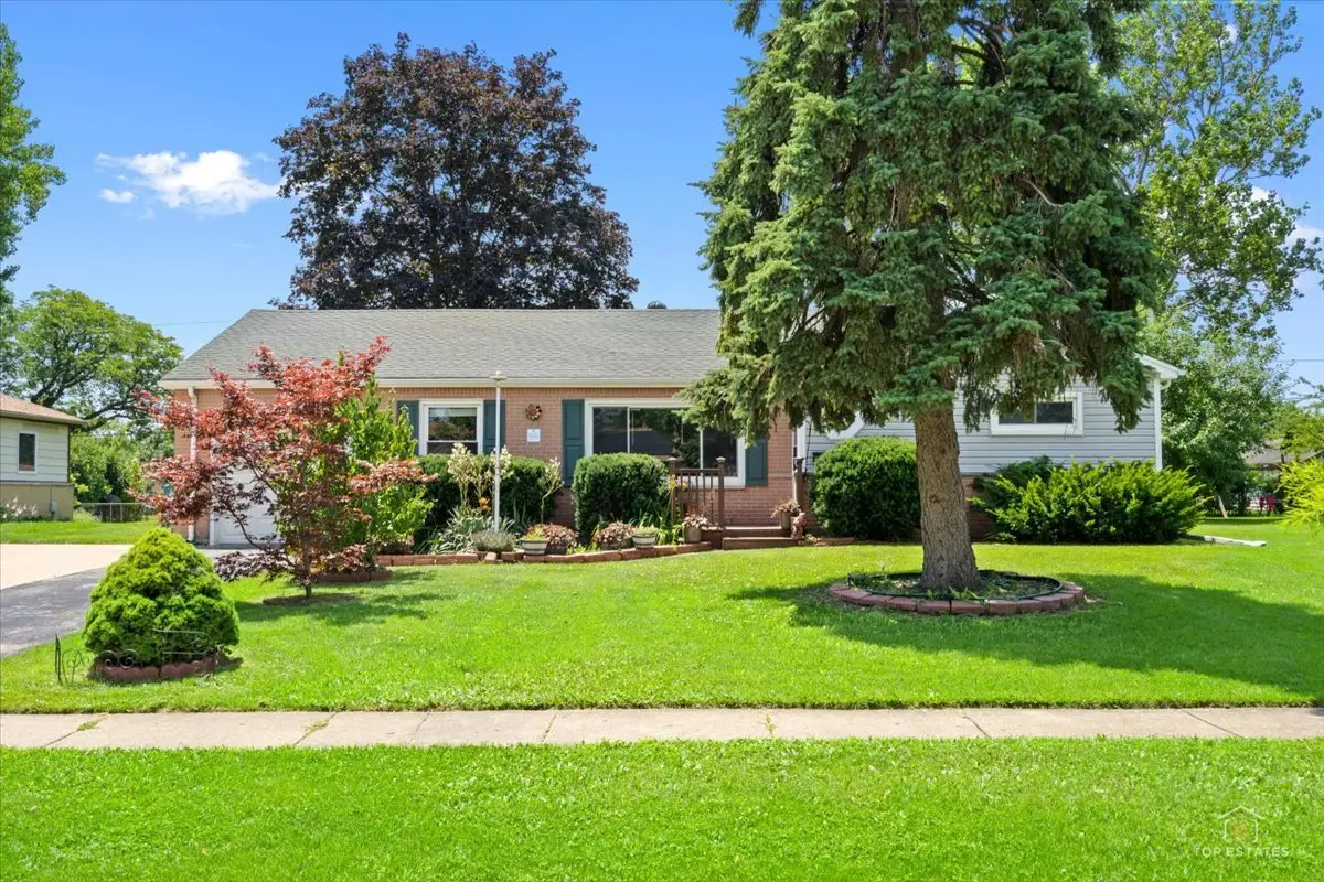 133 E Berkley Lane, Hoffman Estates, IL 60169 - #1