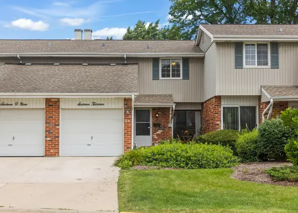 1613 Groton Court, Wheaton, IL 60189