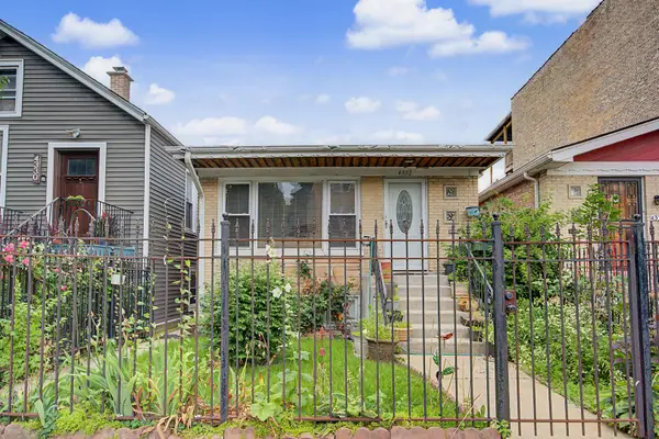 4332 N Kimball Avenue, Chicago, IL 60618