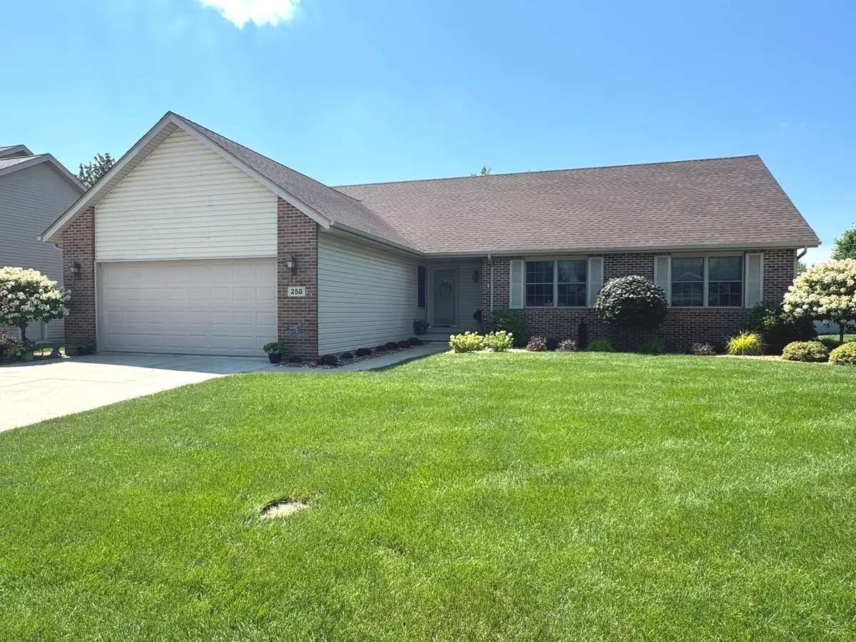 250 Highpoint Circle S, Bourbonnais, IL 60914 - #1