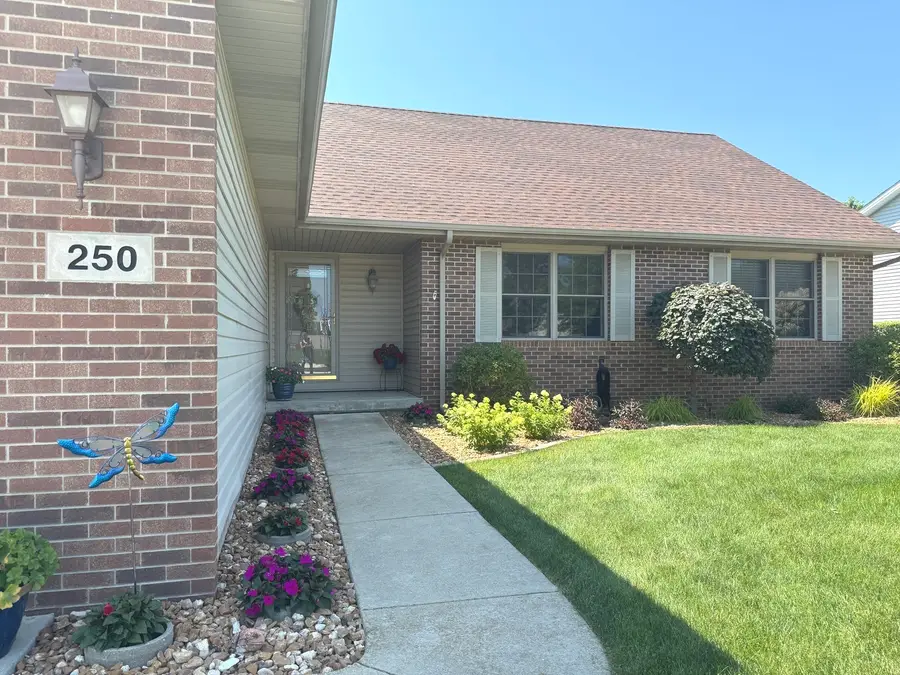 250 Highpoint Circle S, Bourbonnais, IL 60914 - #2
