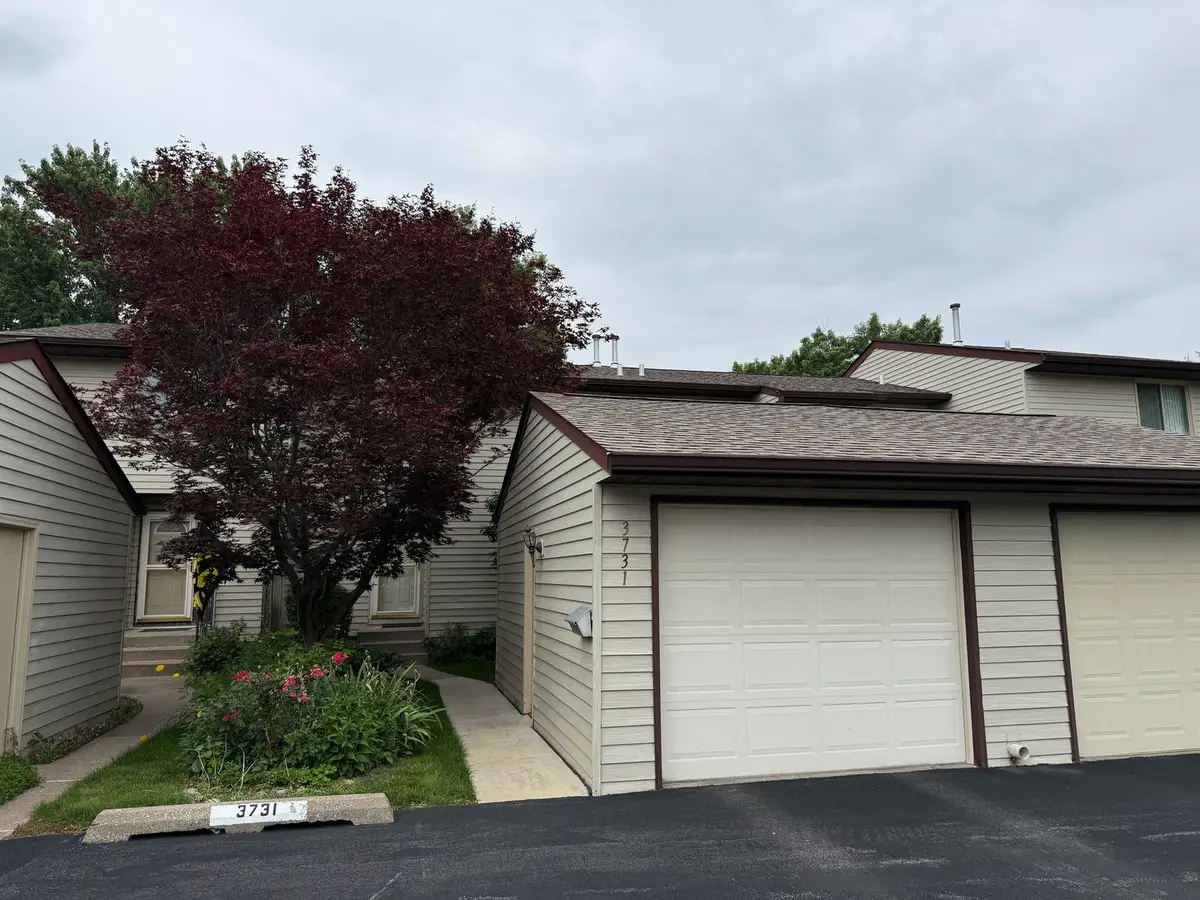 3731 Cedarwood Court, Bettendorf, IA 52722 - #1