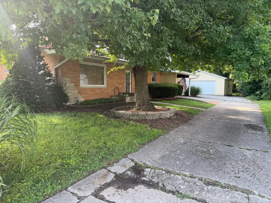 110 E Kaskaskia Street, Pinckneyville, IL 62274 - #2