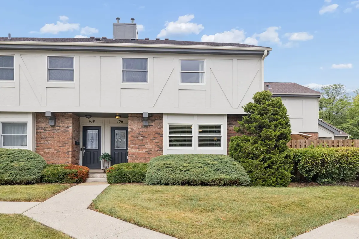 106 Queens Cove Drive #106, Barrington, IL 60010 - #1