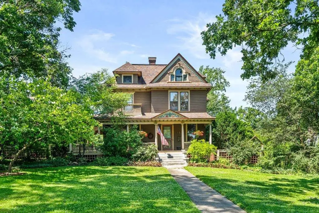 415 S 4th Street, Saint Charles, IL 60174 - #1