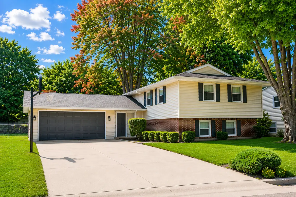 2101 20th Avenue, Sterling, IL 61081 - #1