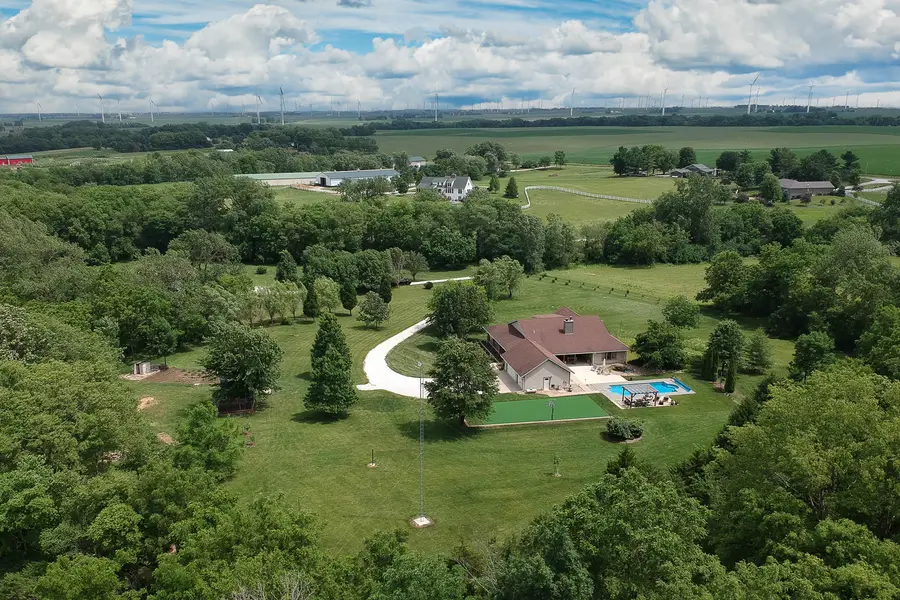 2268 E 2250 North Road, Carlock, IL 61725 - #2