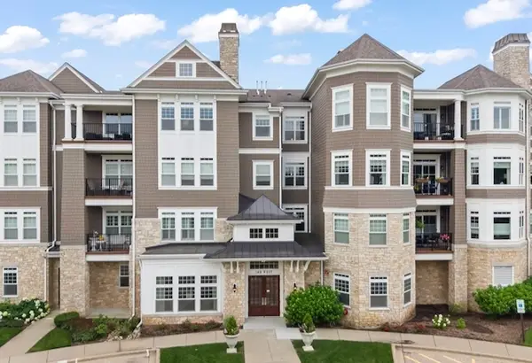 149 W Kennedy Lane #407, Hinsdale, IL 60521