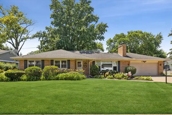 404 S See Gwun Avenue, Mount Prospect, IL 60056