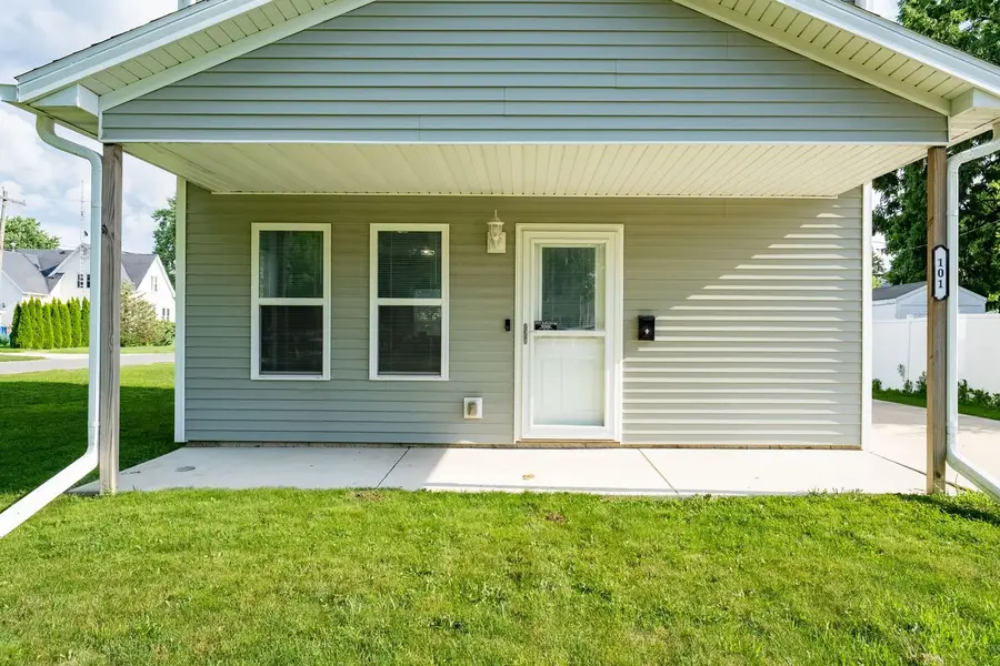 101 W Oak Street, Leroy, IL 61752 - #3