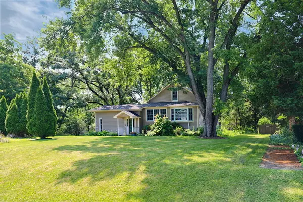 28W719 Barnes Avenue, West Chicago, IL 60185