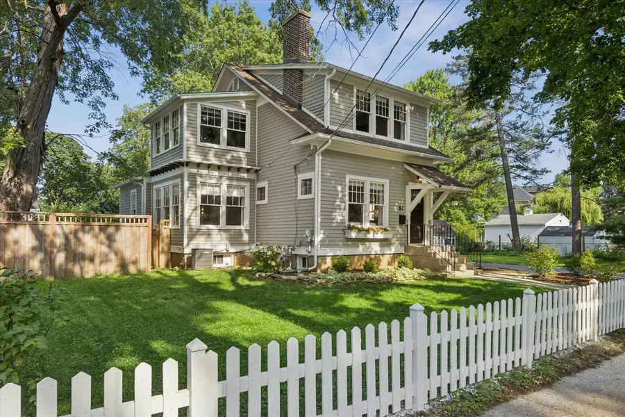 84 S Caroline Street, Crystal Lake, IL 60014 - #3