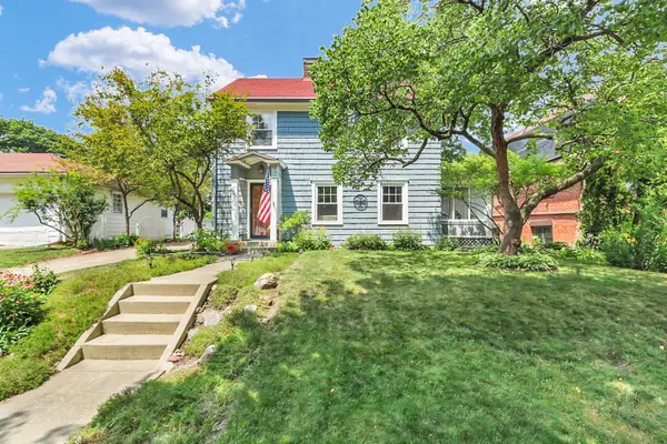 1104 W Green Street, Champaign, IL 61821