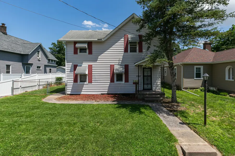 2320 18th Street A, Moline, IL 61265 - #2