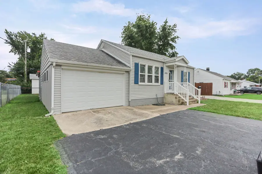 1215 S Lincoln Boulevard, Centralia, IL 62801 - #2
