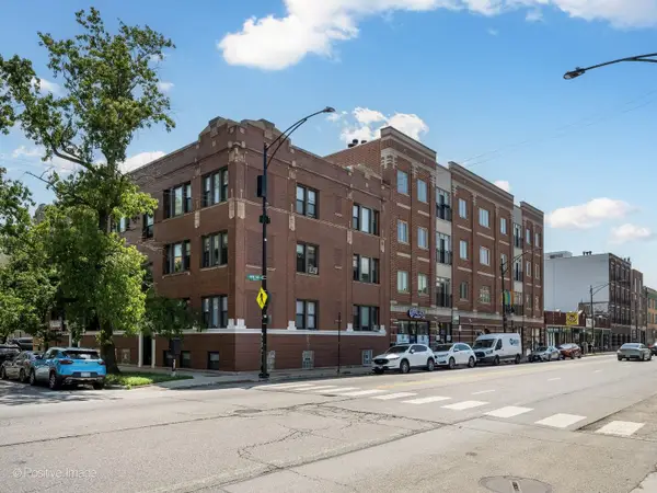 1453 W Irving Park Road #305, Chicago, IL 60613