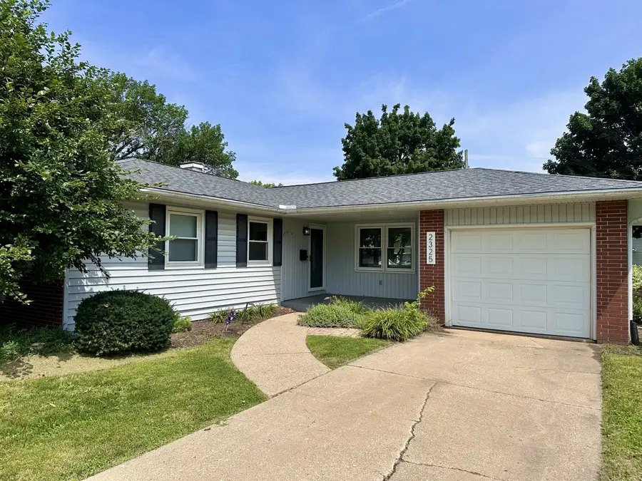 2325 12th Street, Peru, IL 61354 - #2