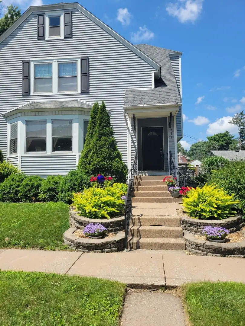 2404 Pershing Avenue, Davenport, IA 52803 - #2
