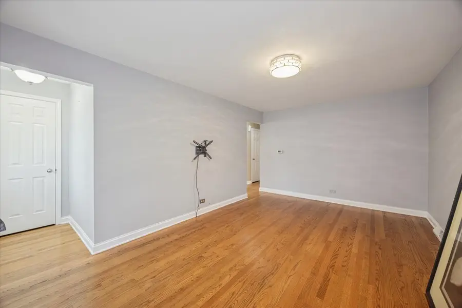11004 Menard Avenue, Chicago Ridge, IL 60415 - #3