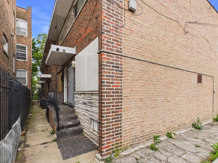 7915 S Saginaw Avenue #F, Chicago, IL 60617 - #3