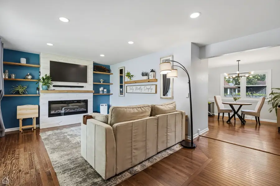 1978 N Fork Circle, Elgin, IL 60123 - #3