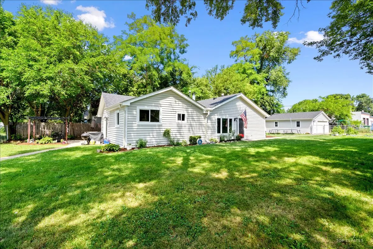 7604 E Sunset Drive, Wonder Lake, IL 60097 - #1