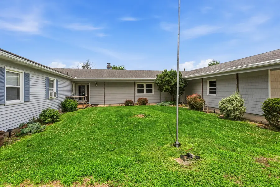 122 County Road 2150 North, Mahomet, IL 61853 - #2