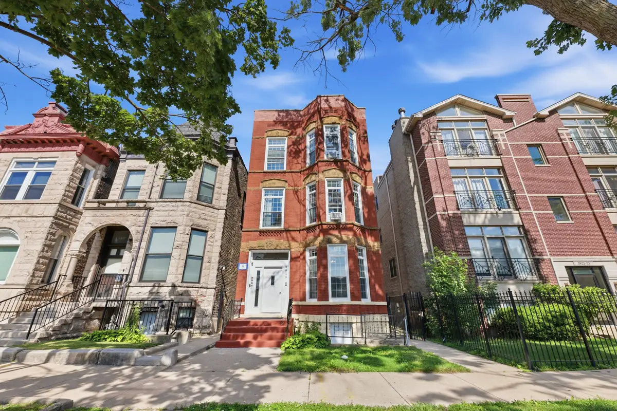 3819 S Wabash Avenue, Chicago, IL 60653 - #1