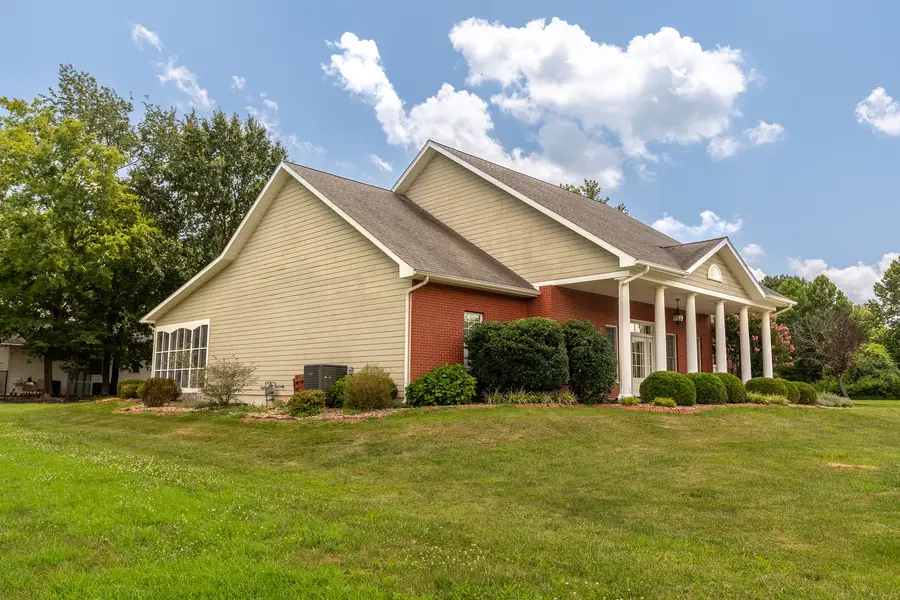 605 Deer Trail, Carbondale, IL 62901 - #3