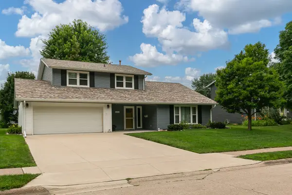 3330 Kenwood Avenue, Davenport, IA 52807
