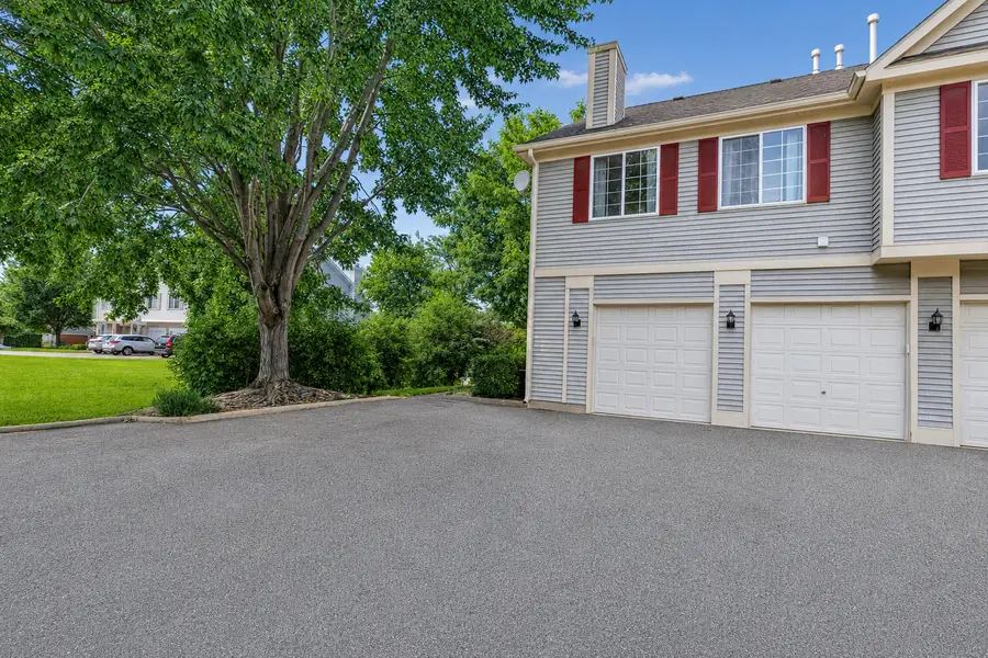 302 Windsor Court #D, South Elgin, IL 60177 - #2