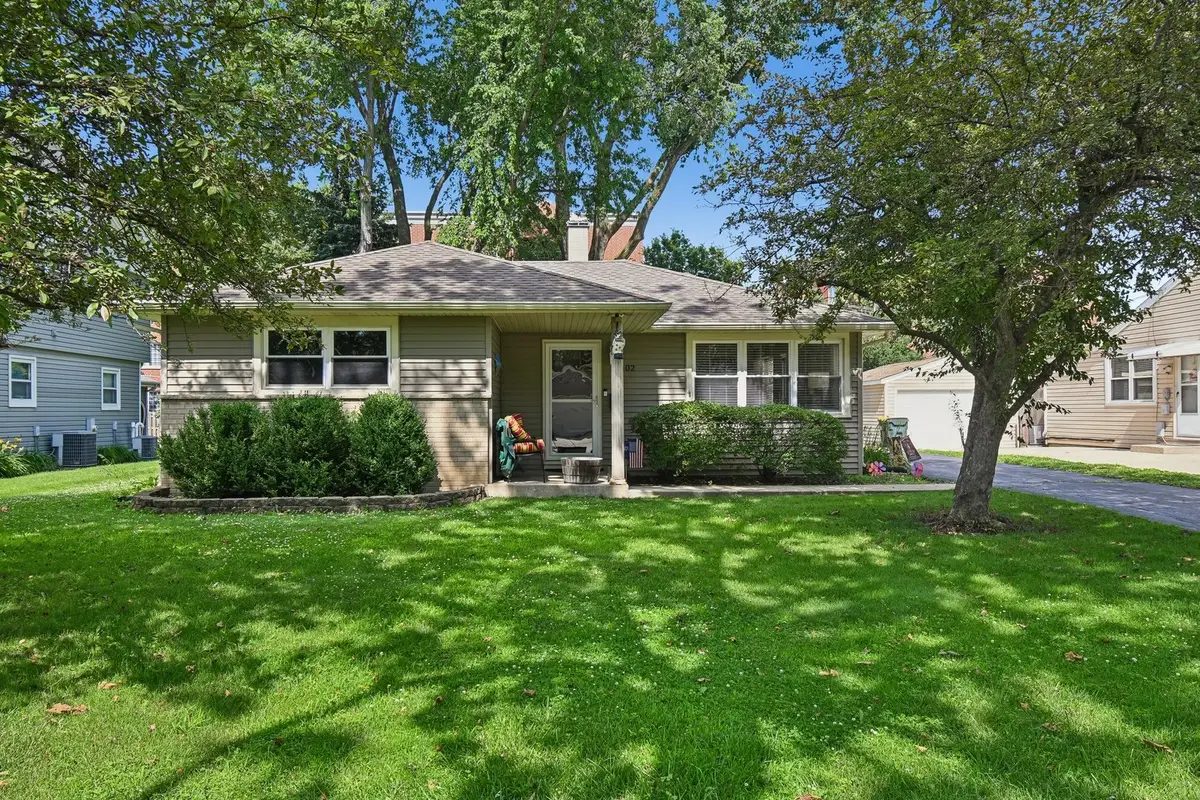 3002 Owl Drive, Rolling Meadows, IL 60008 - #1