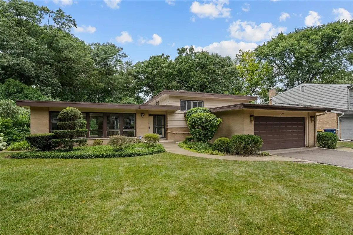 2708 Summit Avenue, Highland Park, IL 60035 - #1