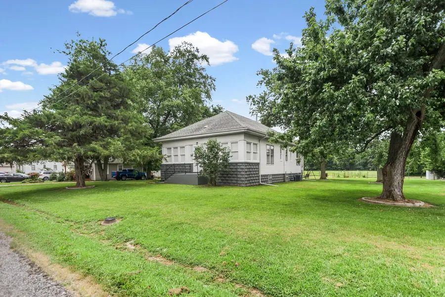1005 W 7th Street, Centralia, IL 62801 - #3