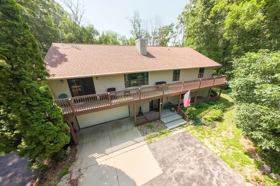 337 N Wild Cherry Drive, Dixon, IL 61021 - #2