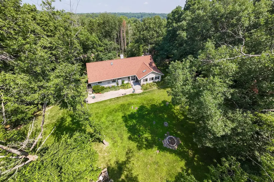 337 N Wild Cherry Drive, Dixon, IL 61021 - #3