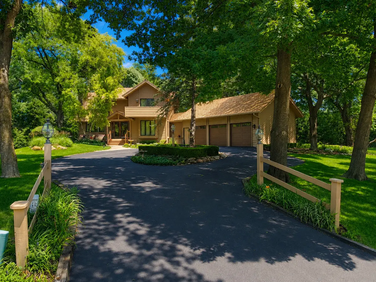 25546 Cayuga Trail, Lake Barrington, IL 60010 - #1